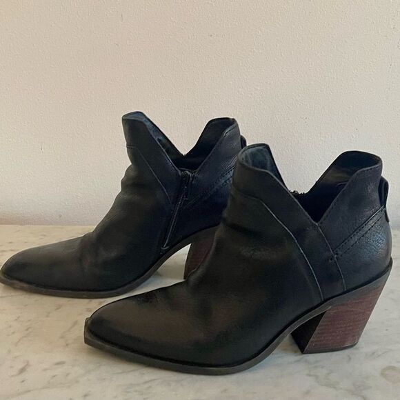 Crown Vintage sz 9 Black Chunky Heel Western Ankle Boots - Picture 1 of 9